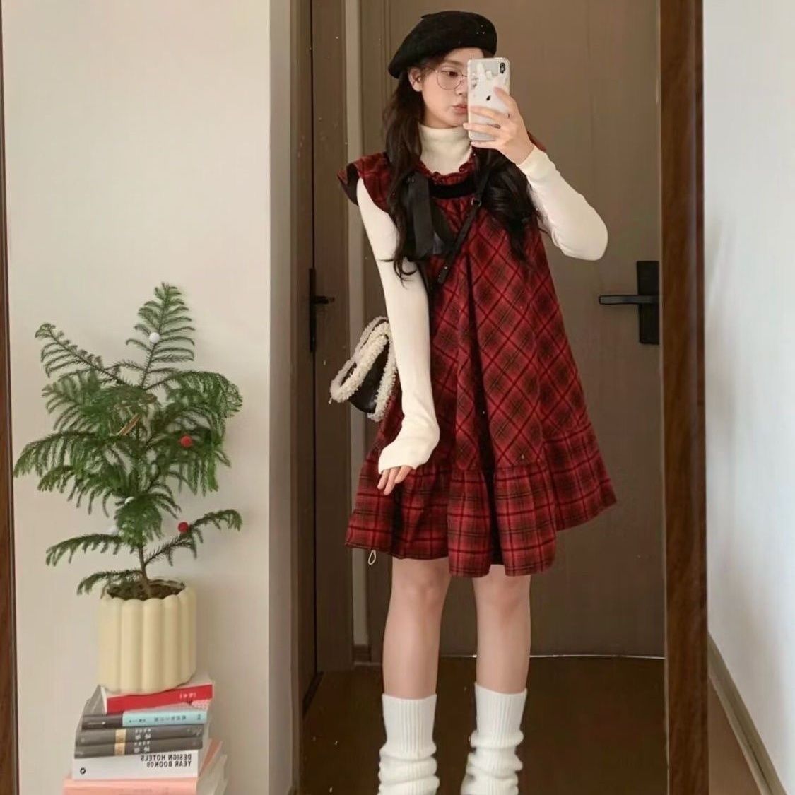 韩系一整套穿搭小个子红色格纹小飞袖背心裙女娃娃领打底衫套装