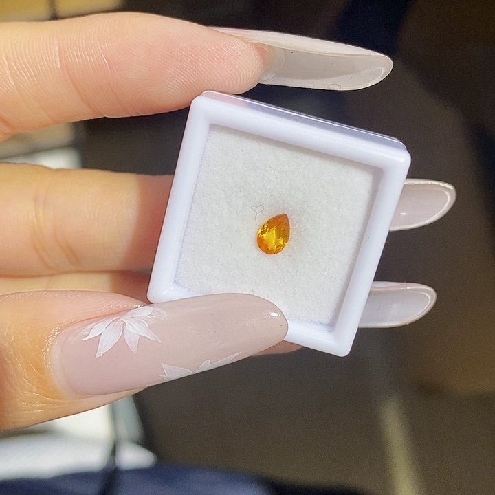 蓝宝石裸石未镶嵌天然黄蓝宝石