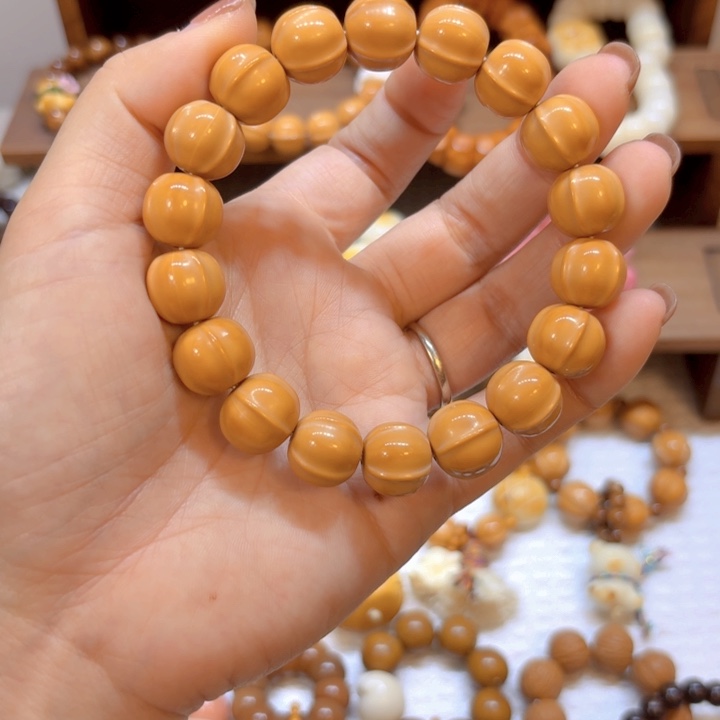 星月菩提手串猴头鲨鱼背素全品