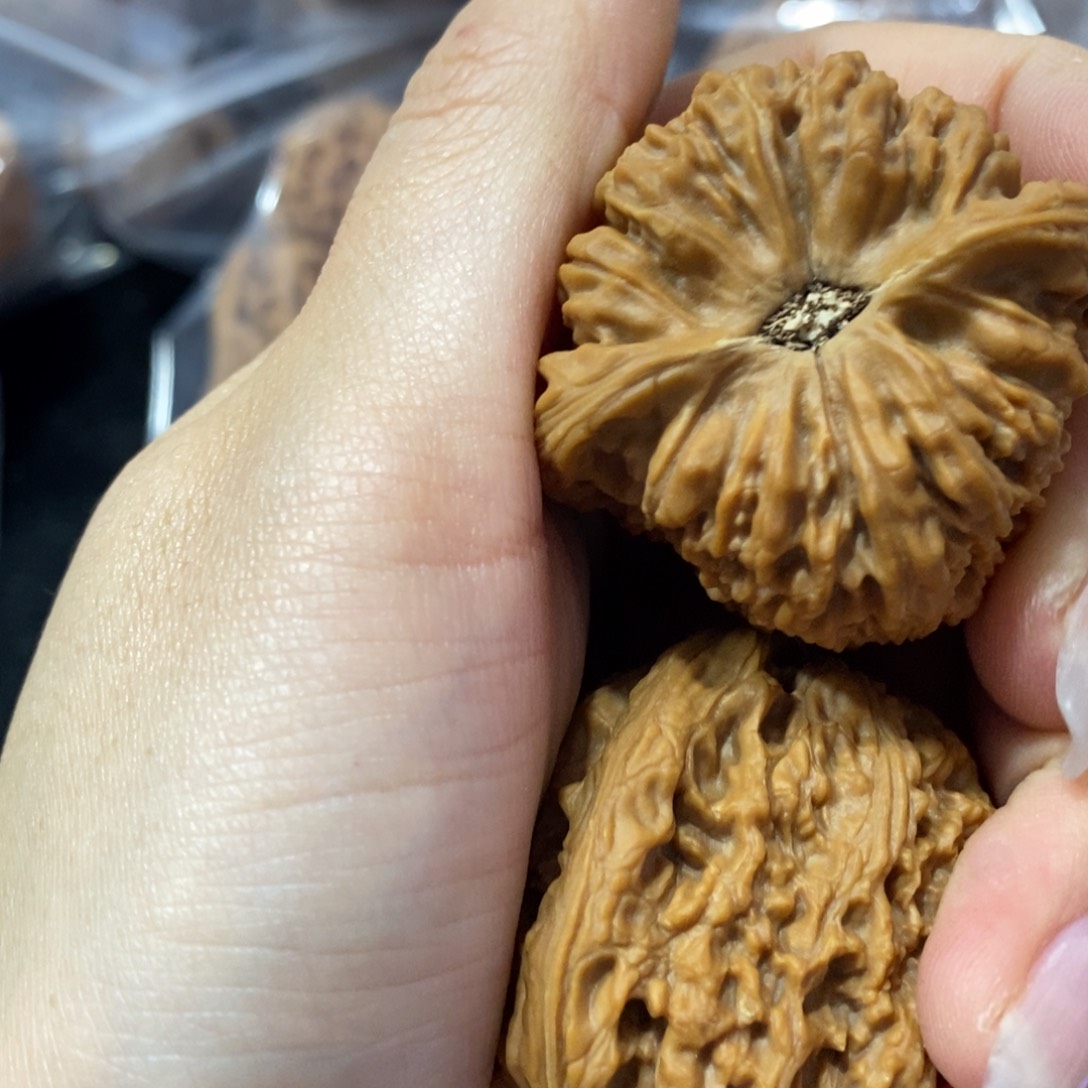 猴头核桃吊坠南疆180.48克