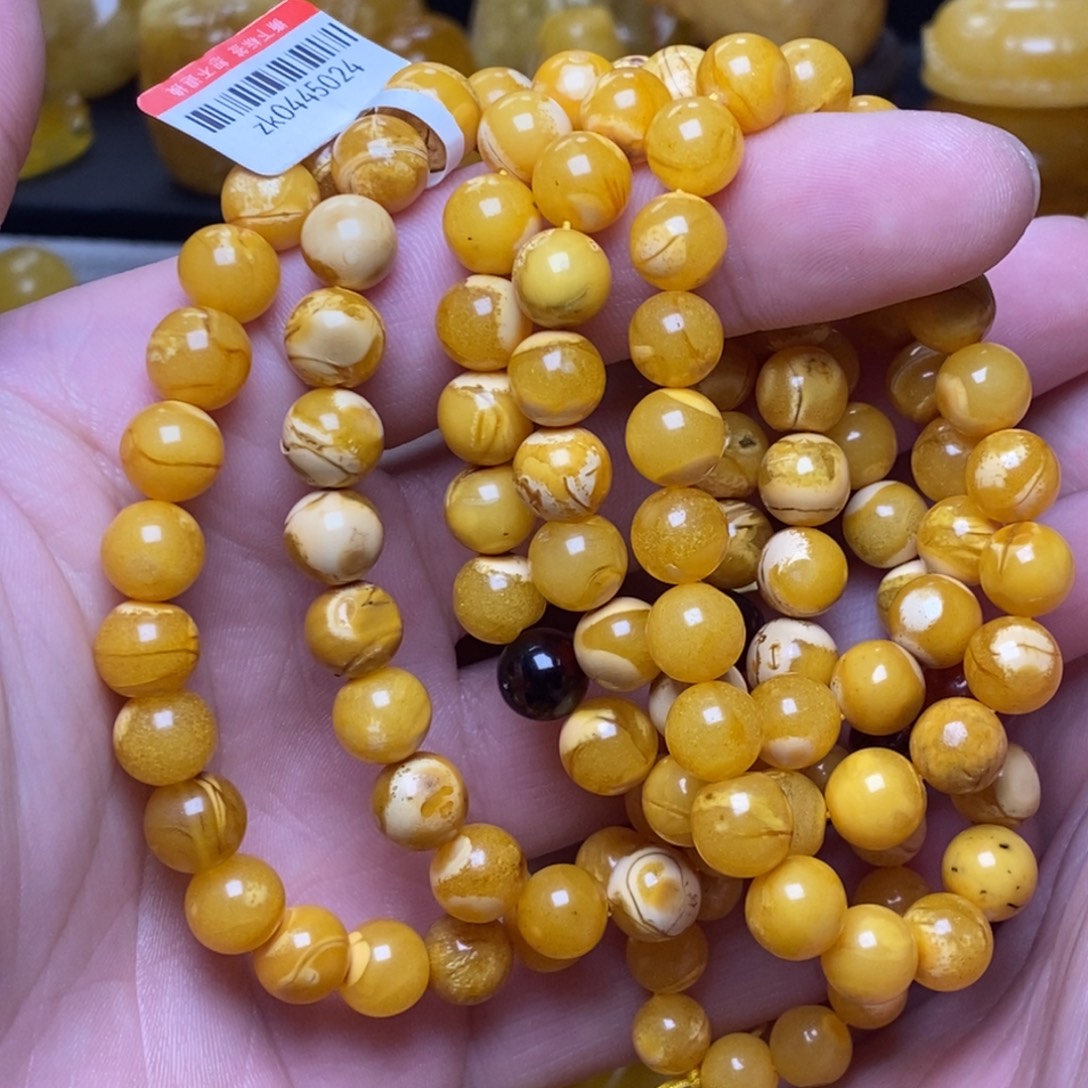 用***9琥珀未镶嵌裸石蜜蜡