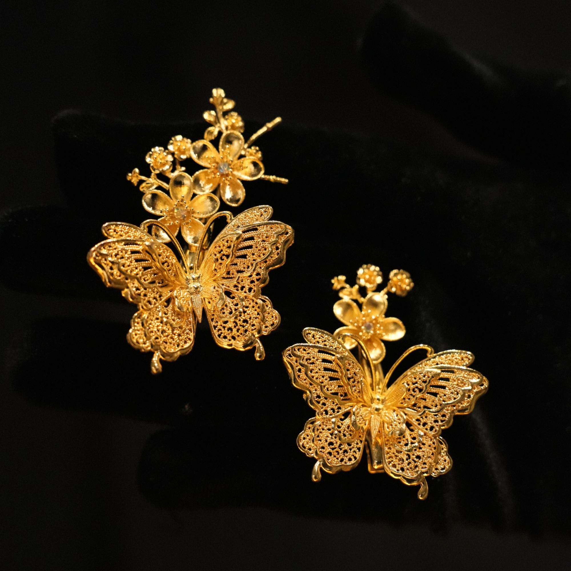 合金仿水晶婚庆饰品 13115金色立体蝴蝶花朵小对夹精致减龄百搭