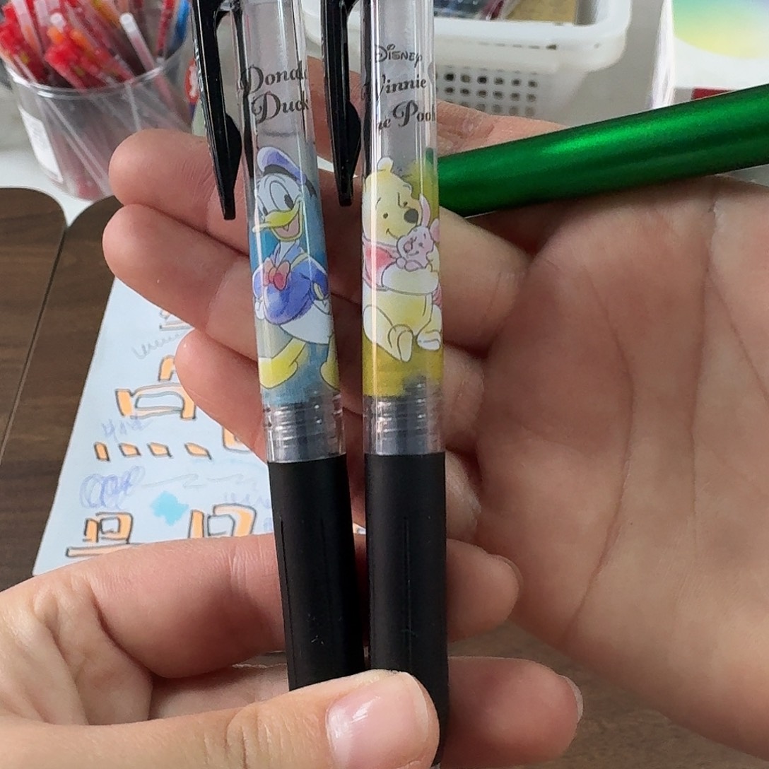 斑马中性笔 噗噗 唐老鸭 各一