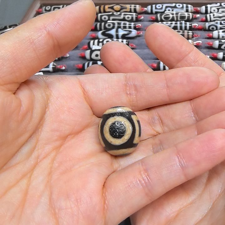 玛瑙/玉髓颈饰未镶嵌血**底