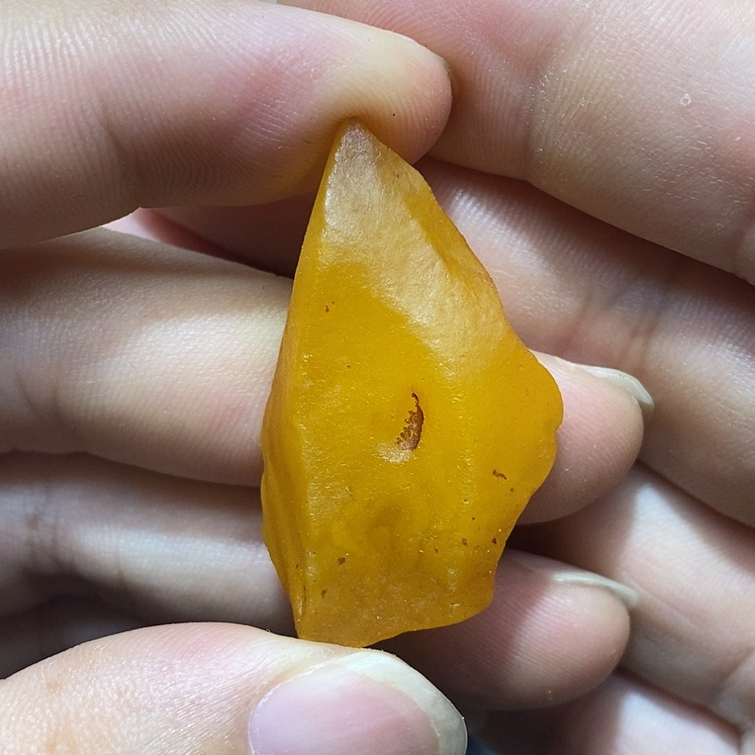 未镶嵌琥珀裸石蜜蜡原石定制