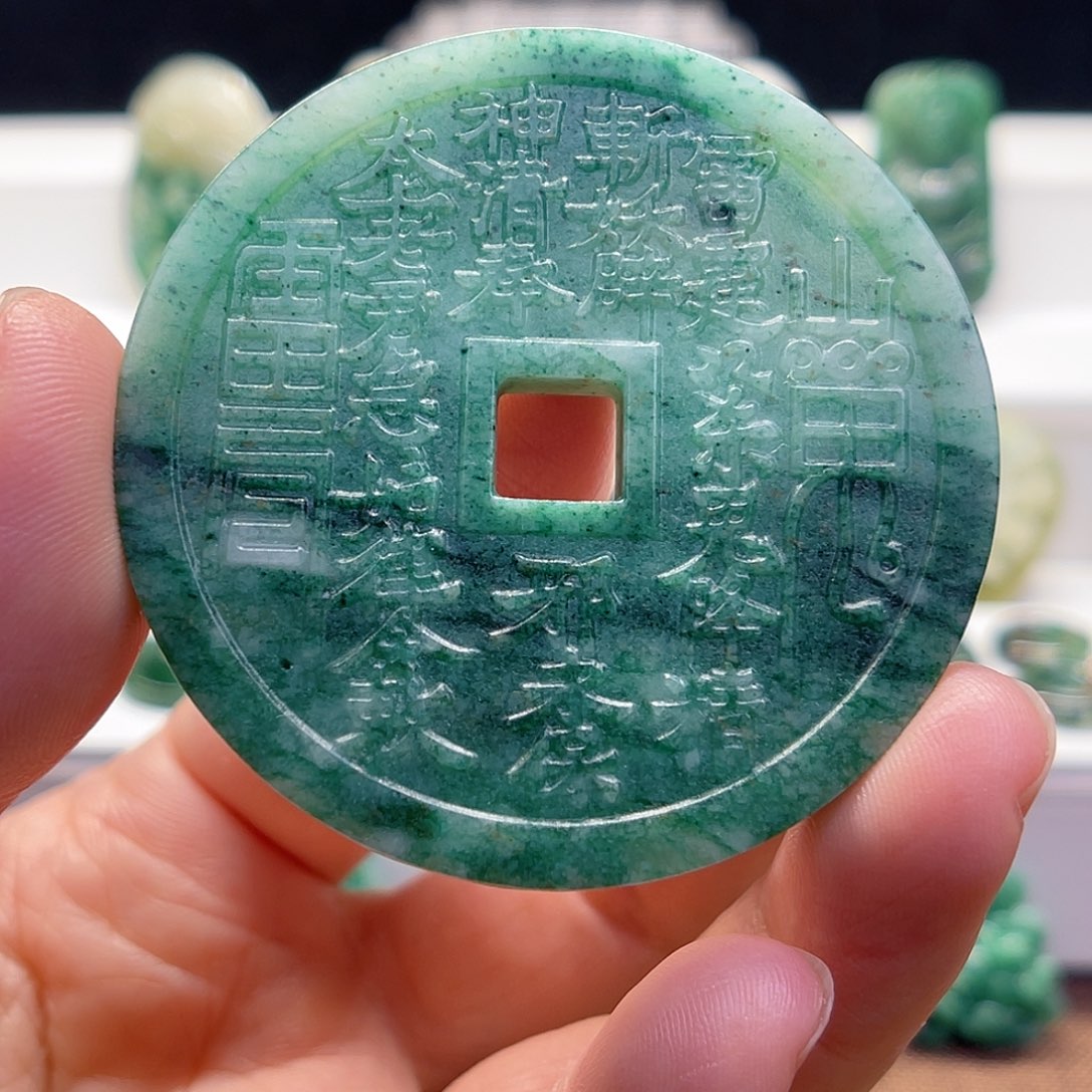 独山玉未镶嵌颈饰