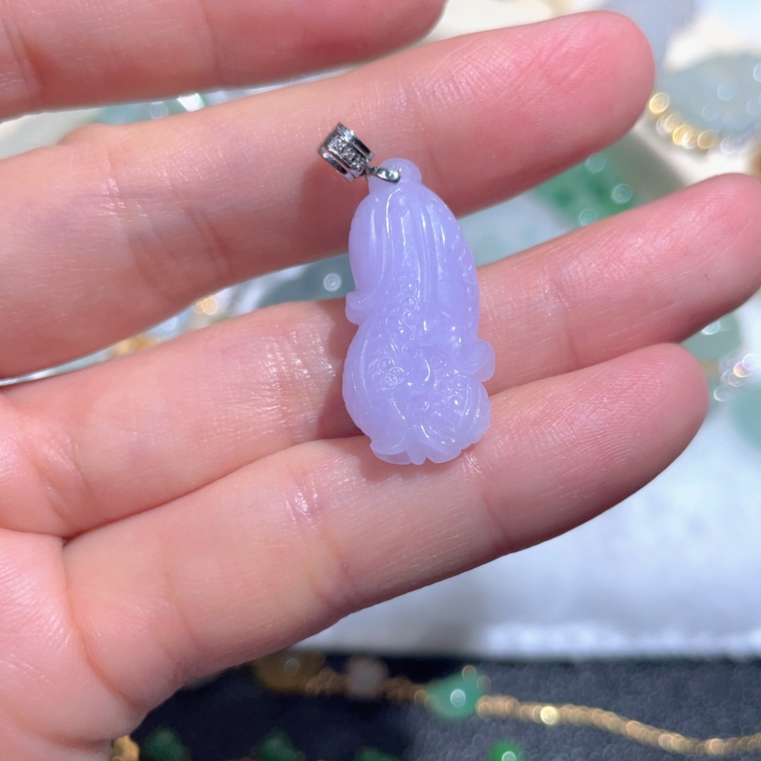 翡翠颈饰18K金镶嵌翡翠