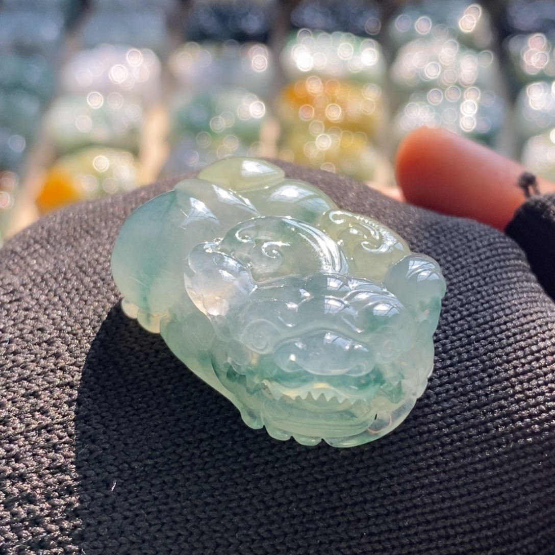 翡翠未镶嵌颈饰天然翡翠貔貅吊坠