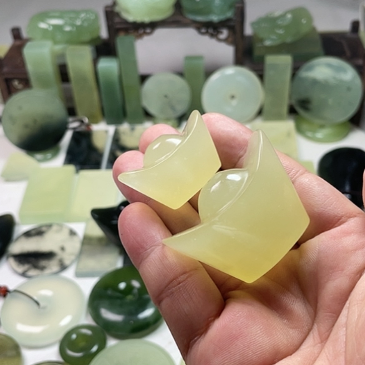 【闪购商品】未镶嵌岫玉挂件卫*