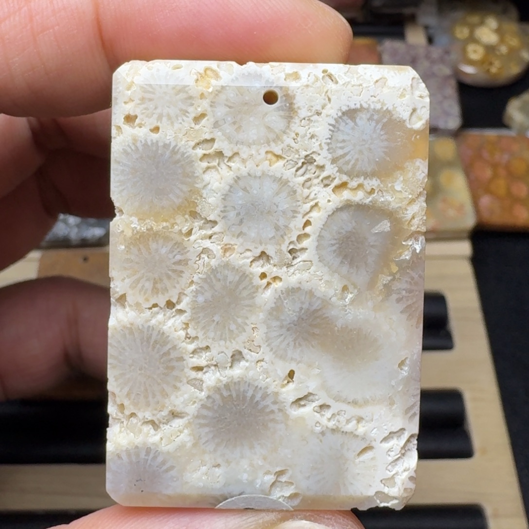 硅化玉未镶嵌纯天然色有机玉石保真色