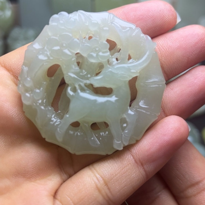 和田玉未镶嵌颈饰