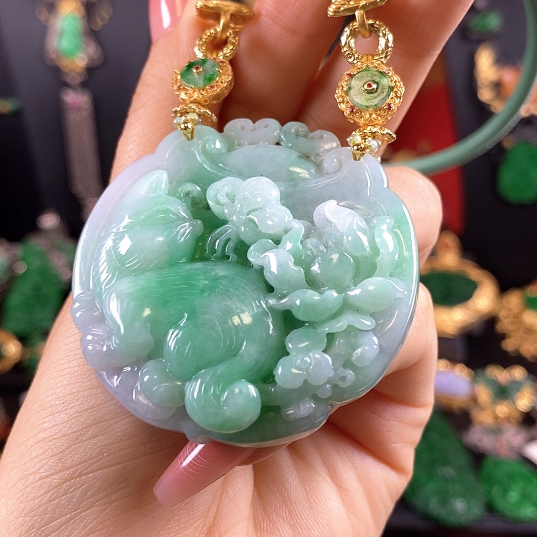 翡翠未镶嵌颈饰吊坠