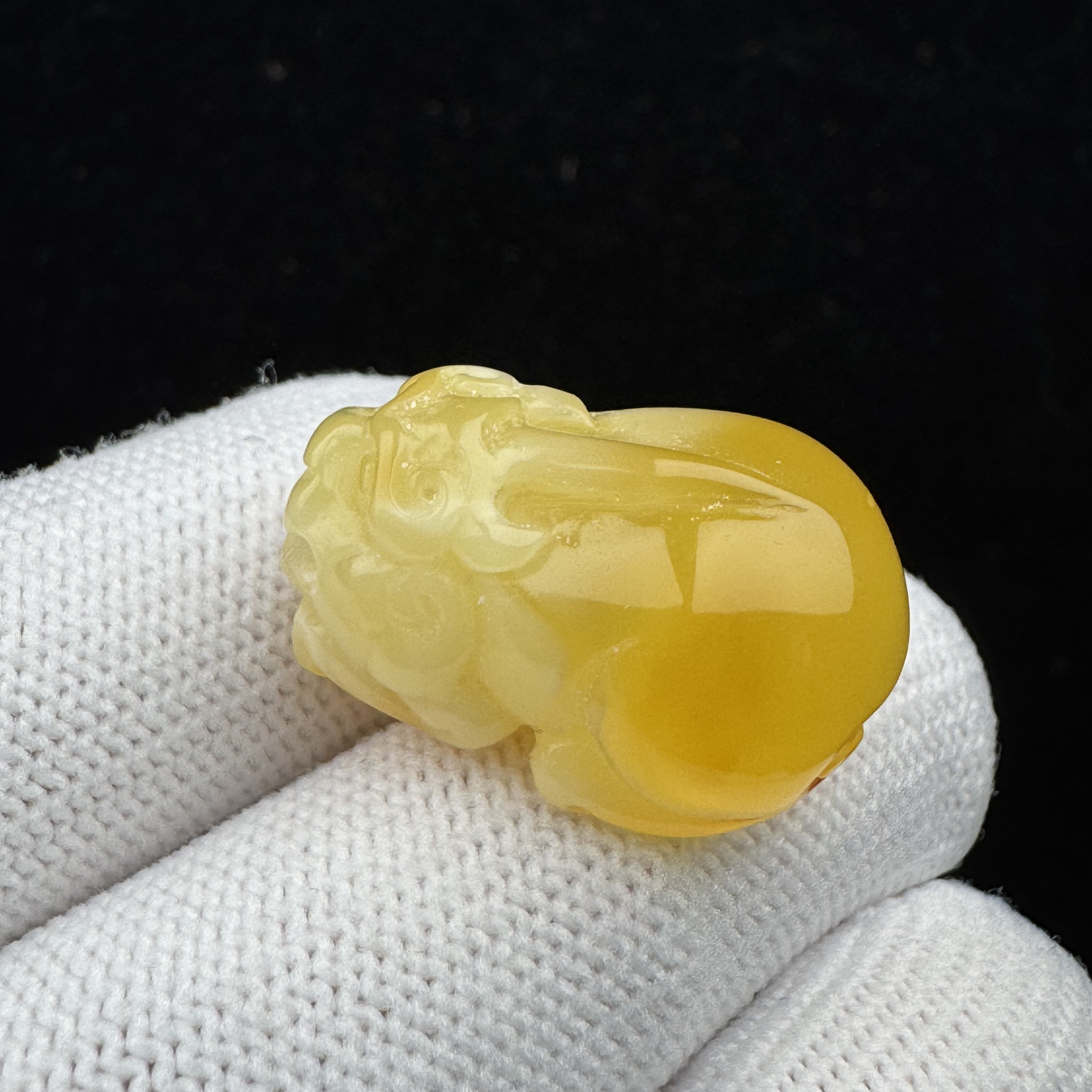 M4038 天然蜜蜡 雕刻貔貅 15.8*23.9*13.6mm支持鉴定 假一罚四