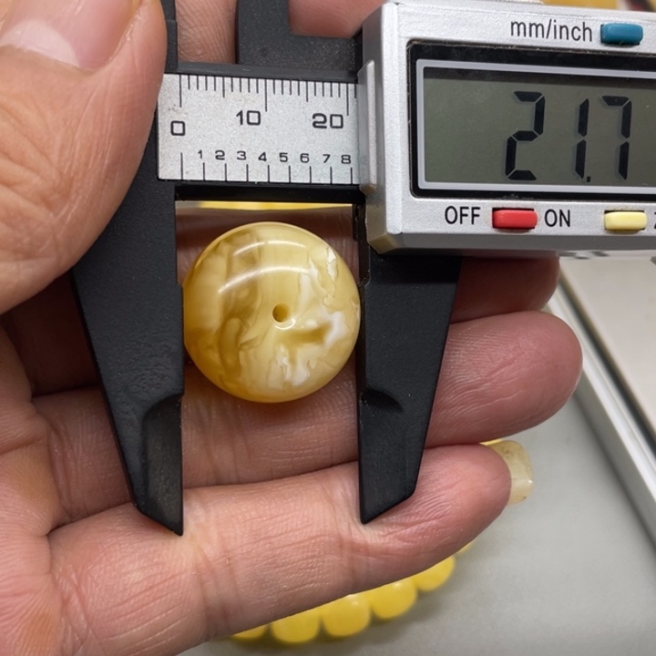 琥珀未镶嵌裸石墩子