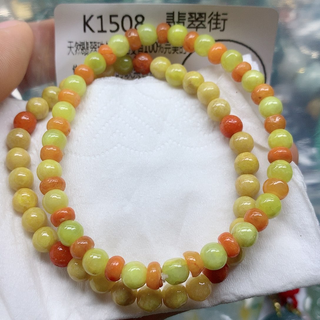 翡翠颈饰未镶嵌手串