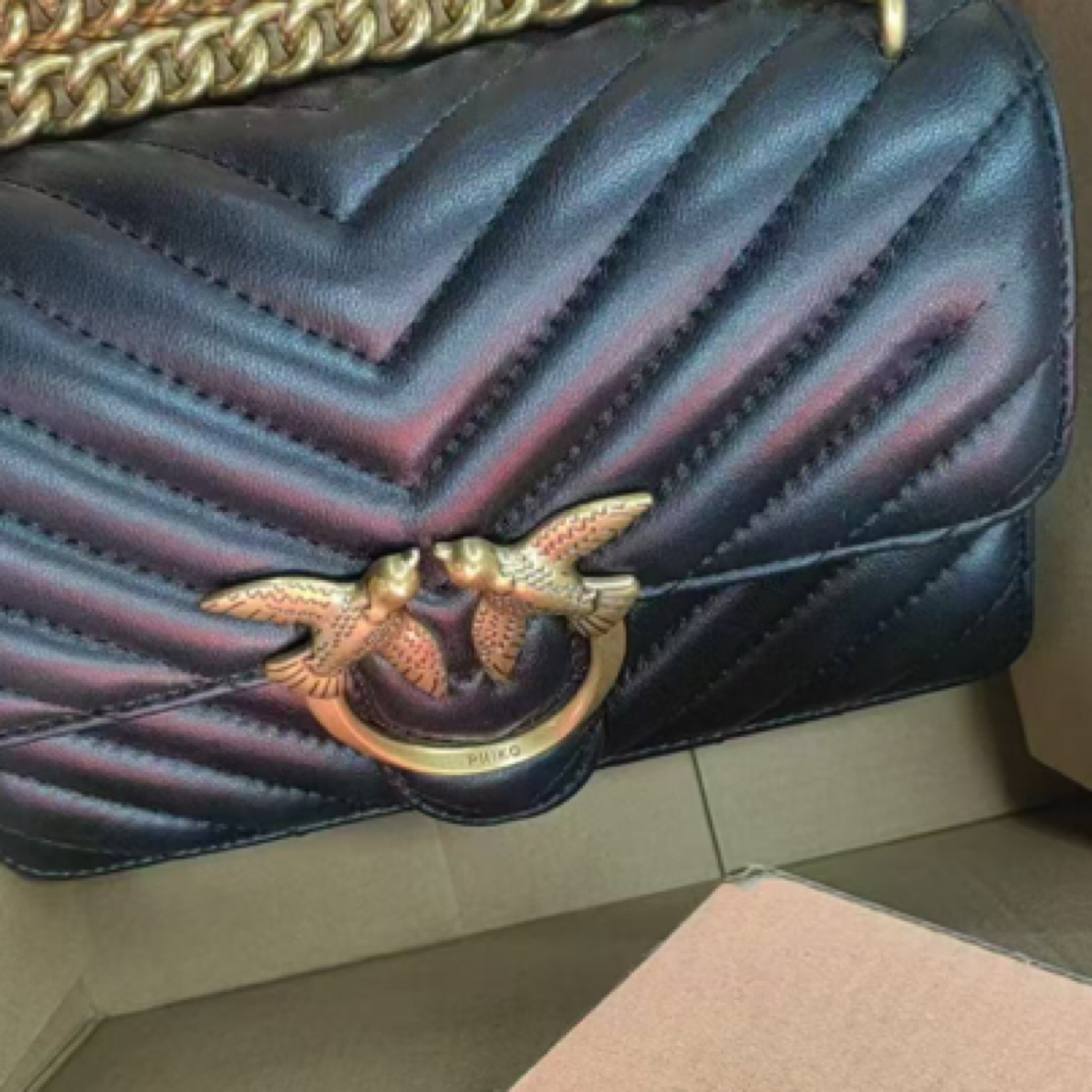 直播专享V纹泡芙真皮黑金燕 子包翻盖大号链条女士单肩包