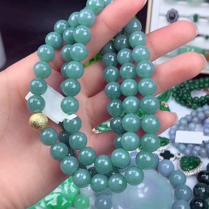 翡翠颈饰未镶嵌项链