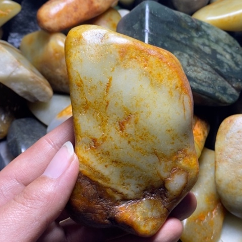 未镶嵌和田玉（糖玉）挂件