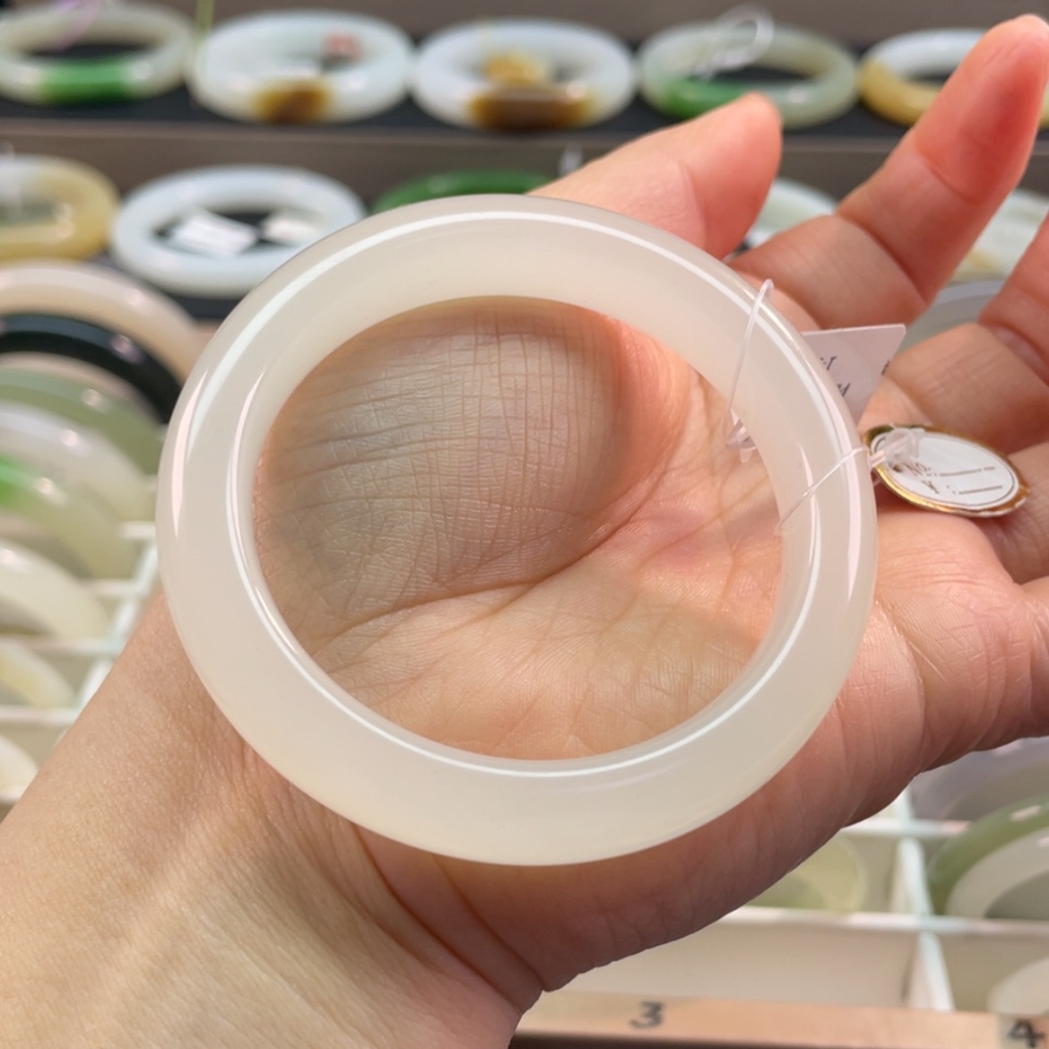 【闪购商品】和田玉手镯未镶嵌