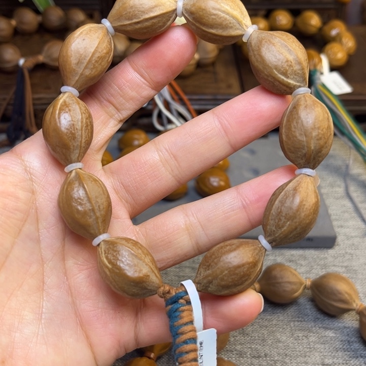 橄榄核手串/手链梅林铁核1.8*2.7