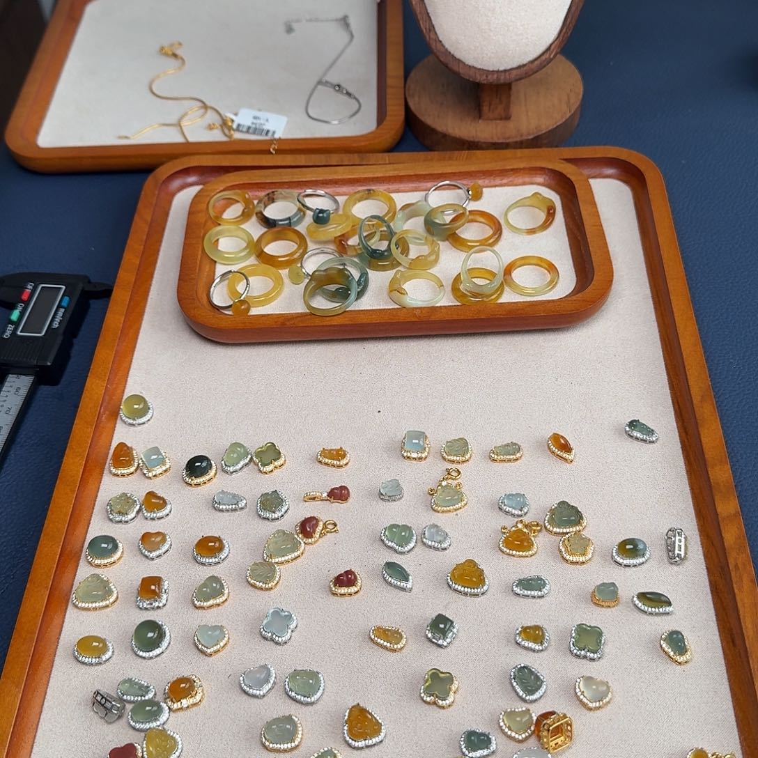银S925镶嵌岫玉手链