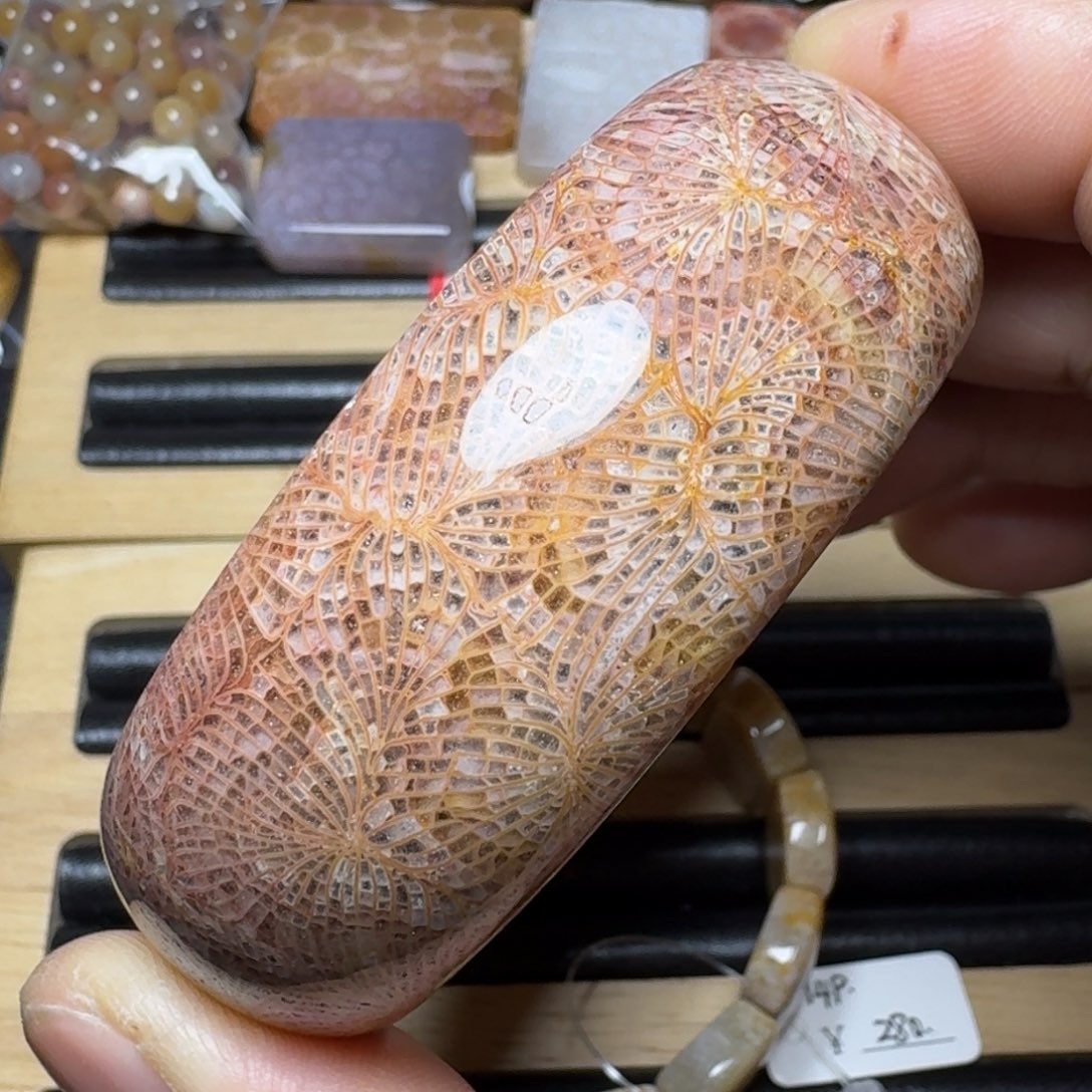 硅化玉纯天然色有机玉石未镶嵌安****?60圈口