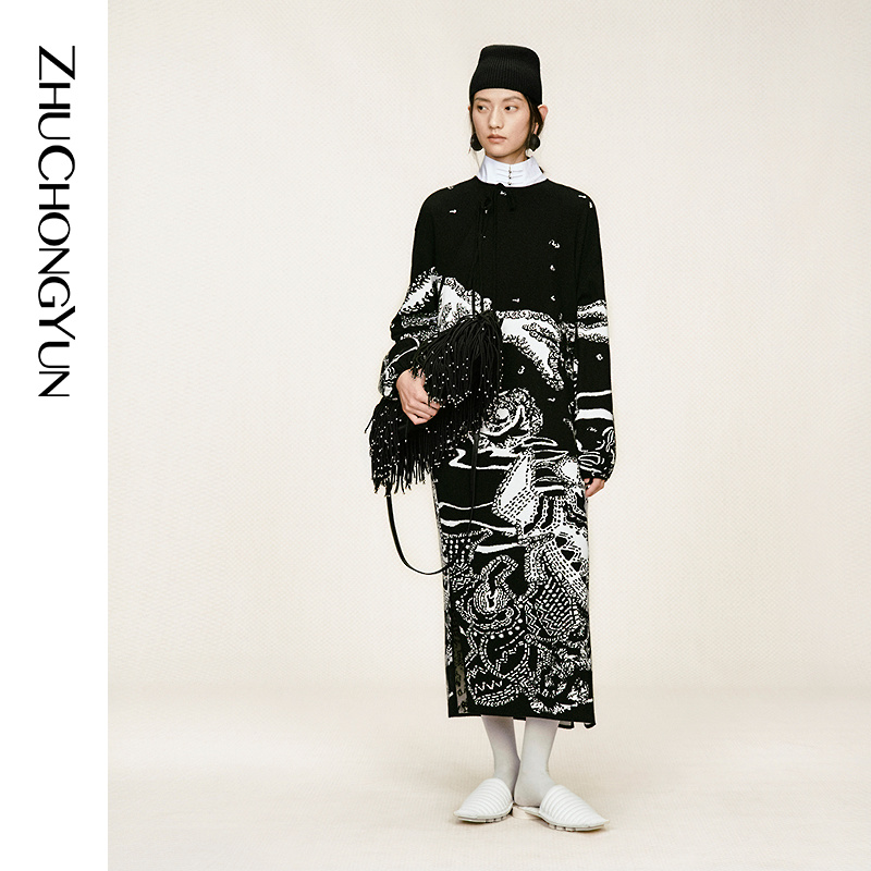 【苗系列 跳月亮】 ZHUCHONGYUN2025冬新款斜门襟提花连衣裙