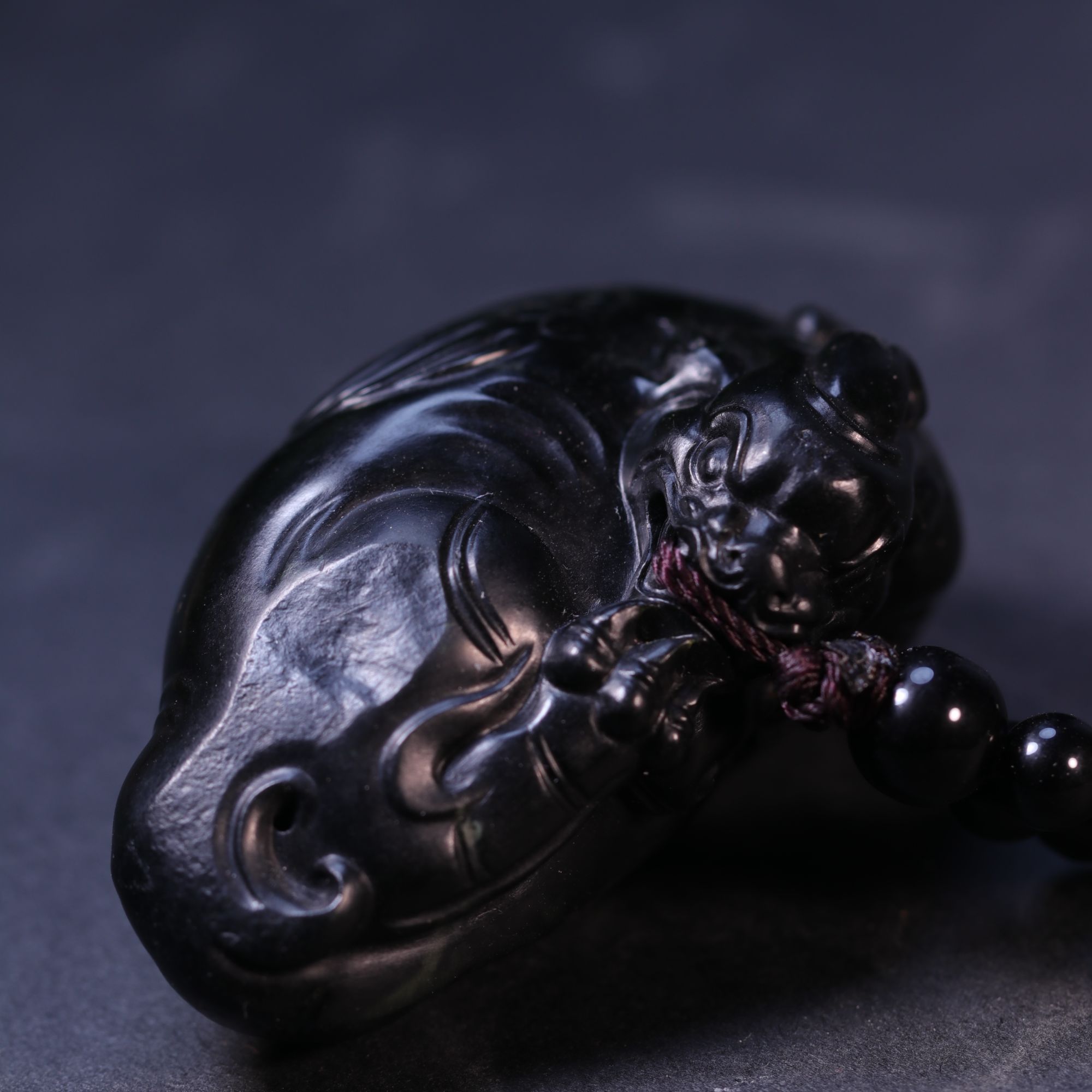 和田玉貔貅手把件