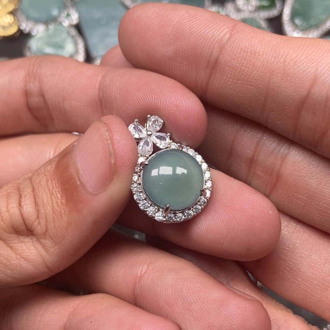 翡翠未镶嵌吊坠(不含链)