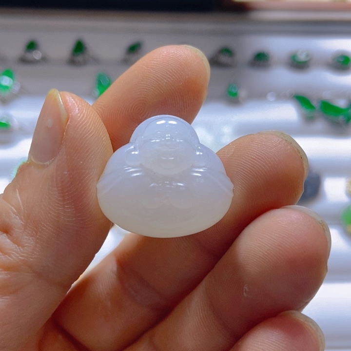 和田玉颈饰未镶嵌佛公