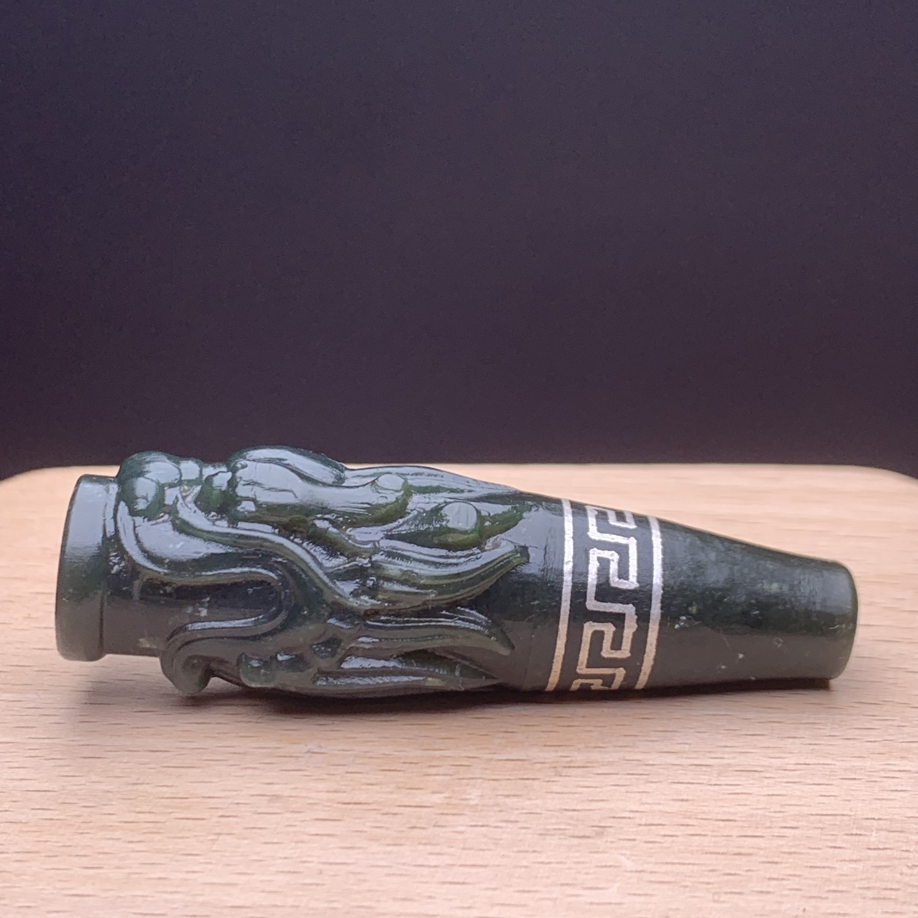 F591珠宝玉石精选和田玉烟嘴