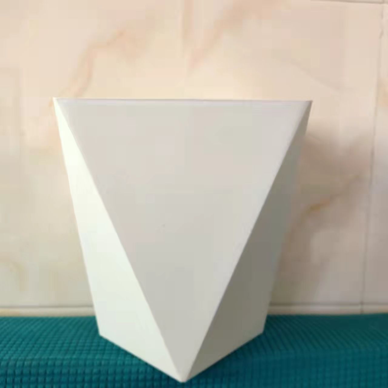 无孔热卖树脂菱形几何花盆室内绿植花卉懒人盆创意简约客厅大花盆