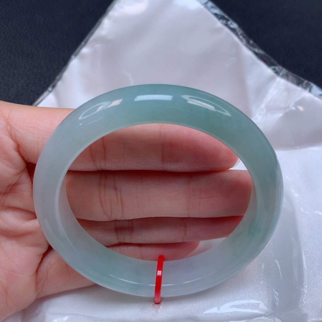 翡翠手镯未镶嵌天然