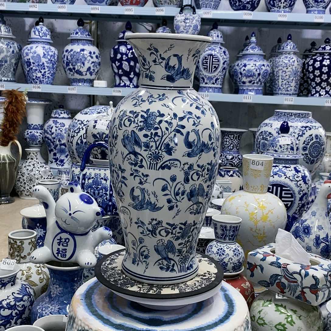 【闪购商品】摆件鱼尾瓶瓷器39.18…………………………