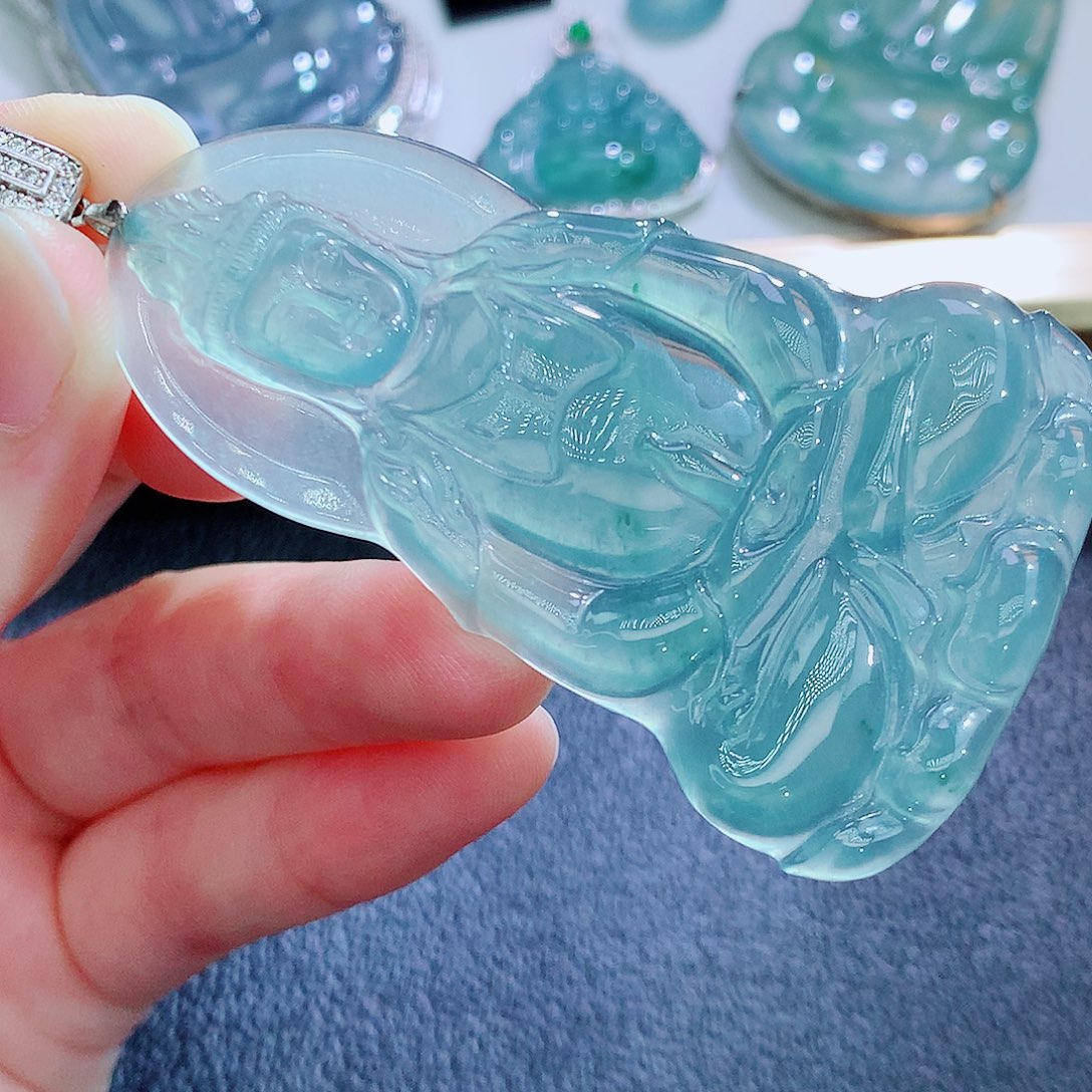 翡翠未镶嵌颈饰翡翠