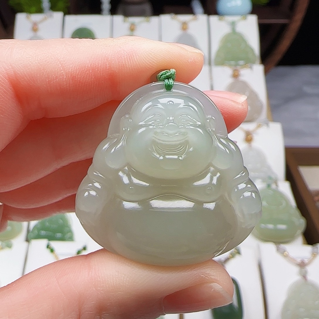 和田玉18K金镶嵌颈饰