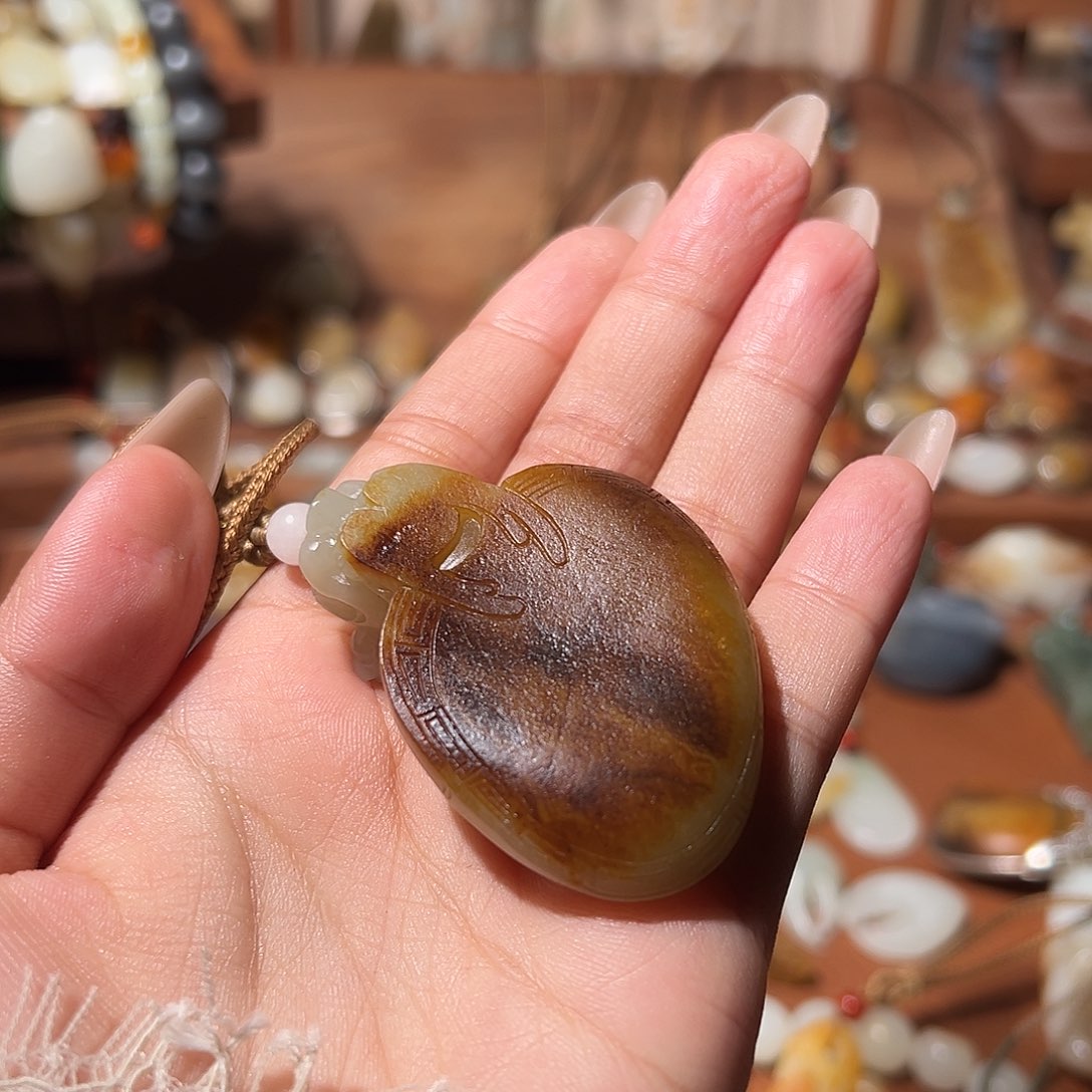 和田玉颈饰未镶嵌