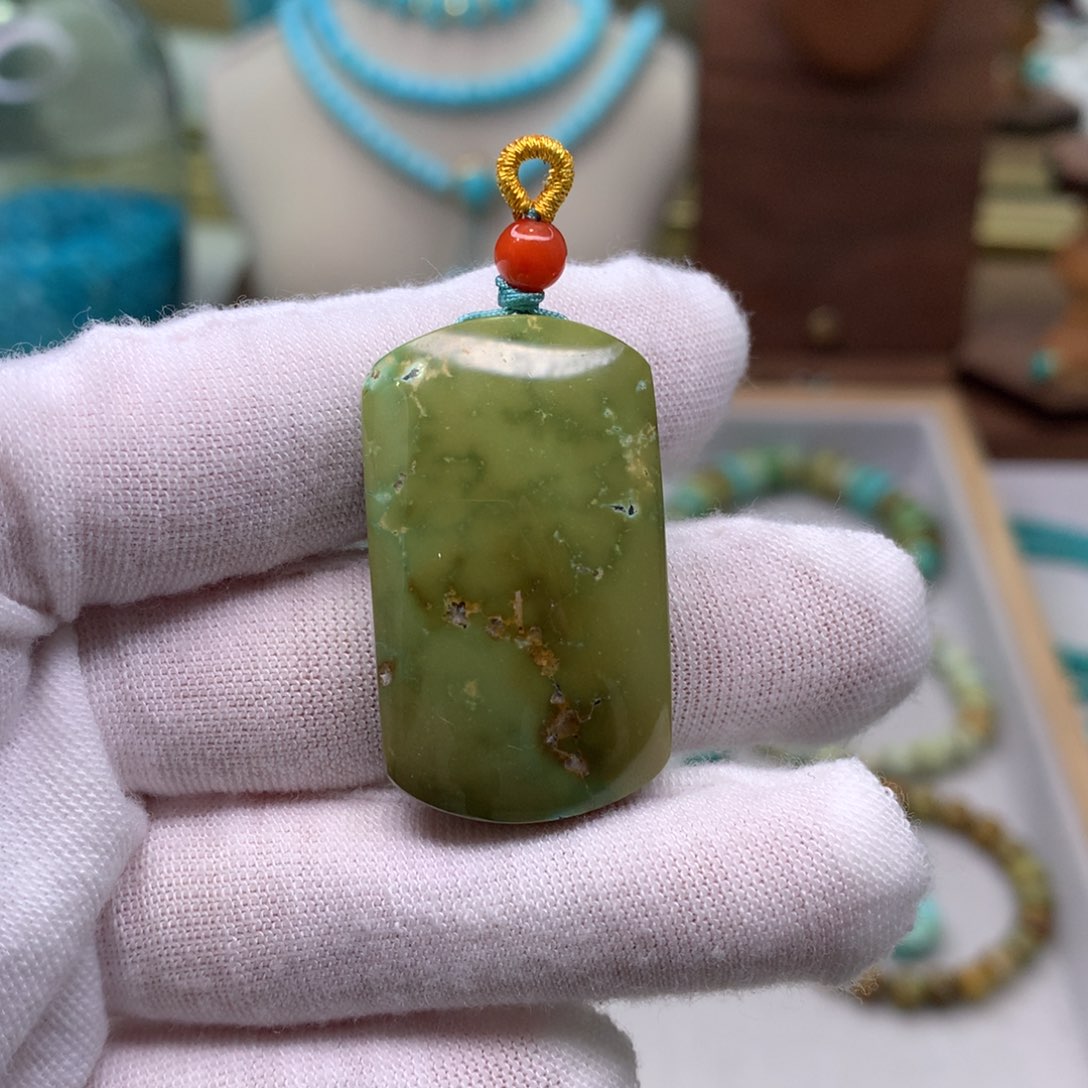 绿松石配饰未镶嵌