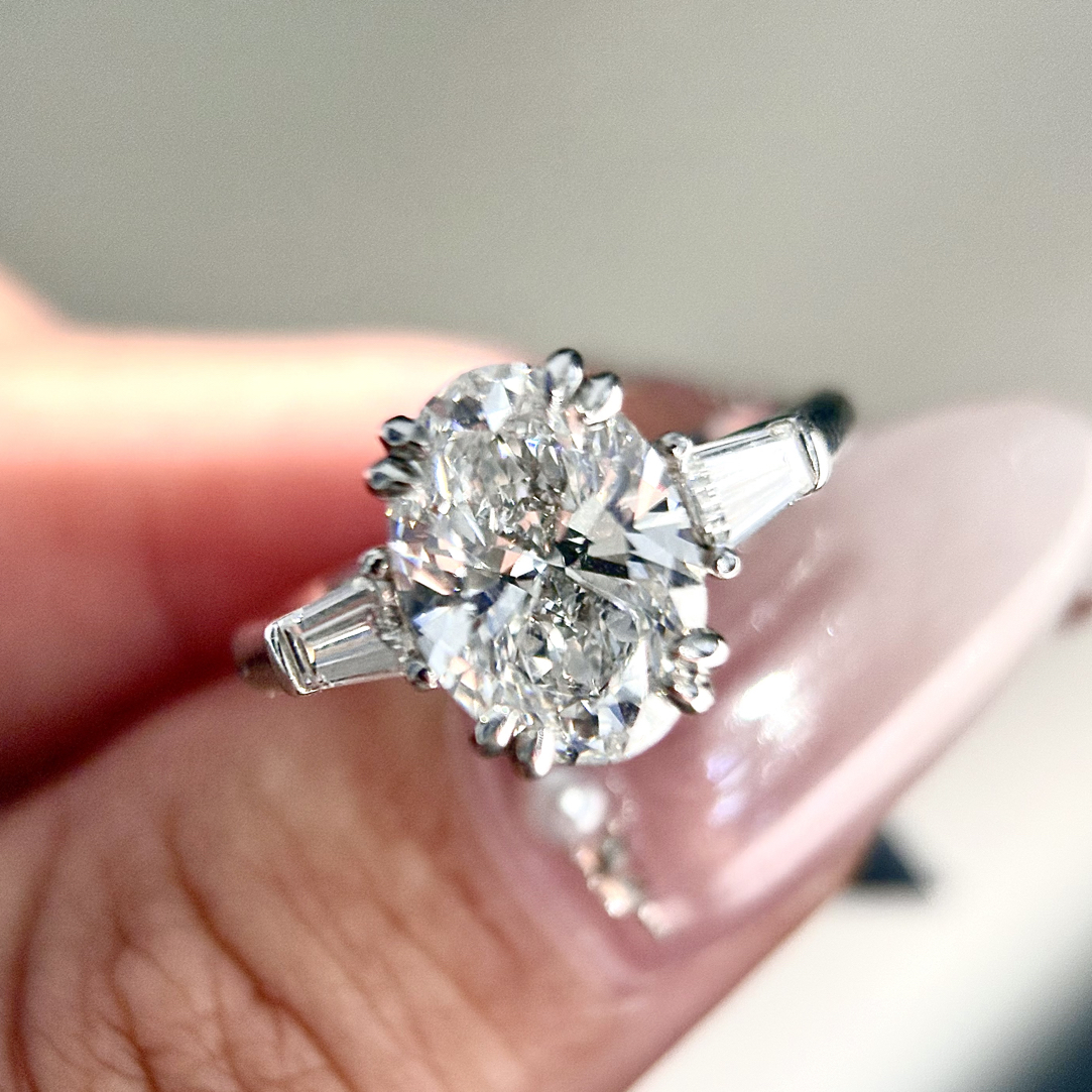 实验室培育钻石PT950镶嵌培育钻石3克拉鸽子蛋三石戒指