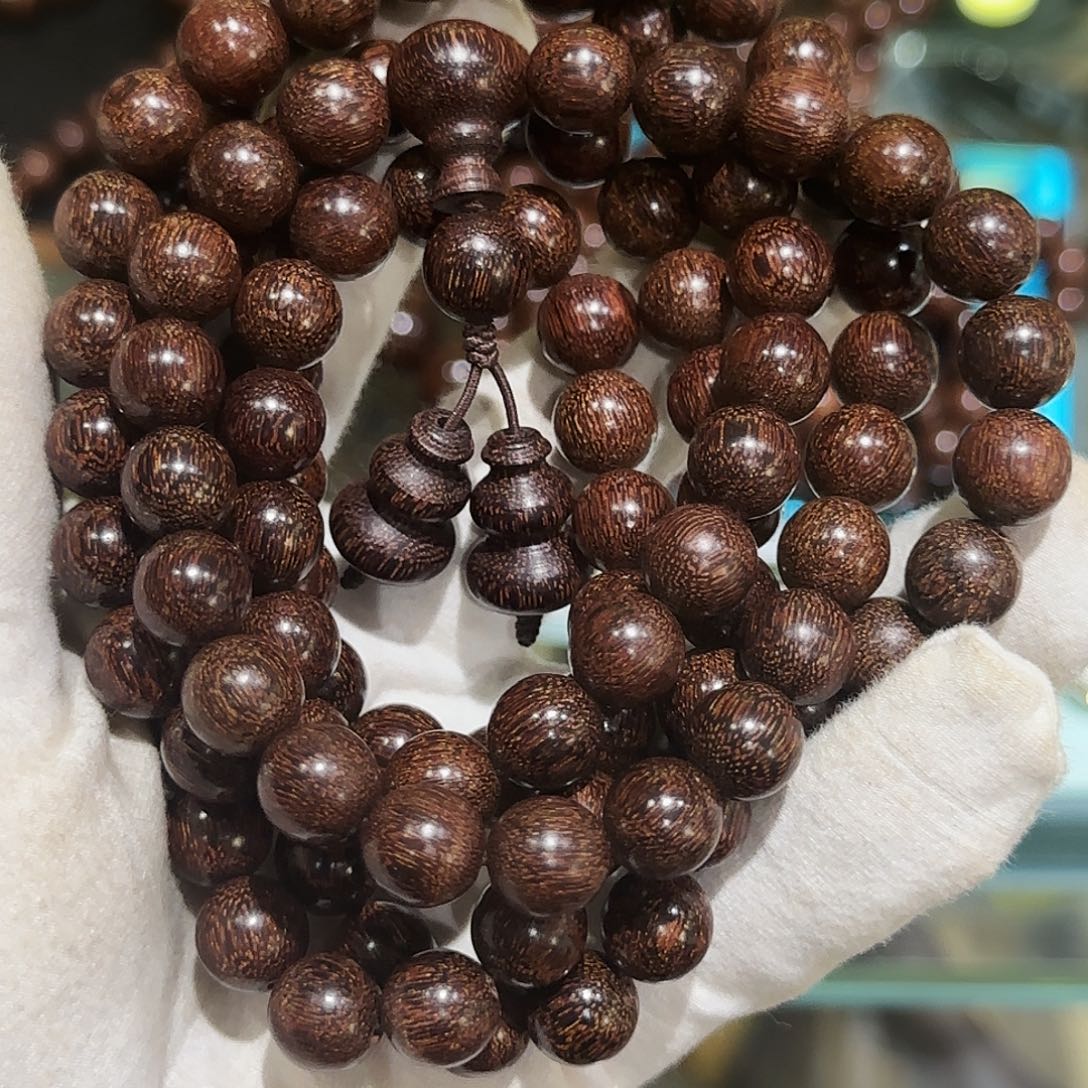 高油高密高质感瘤疤料子云南小叶紫檀1.0珠