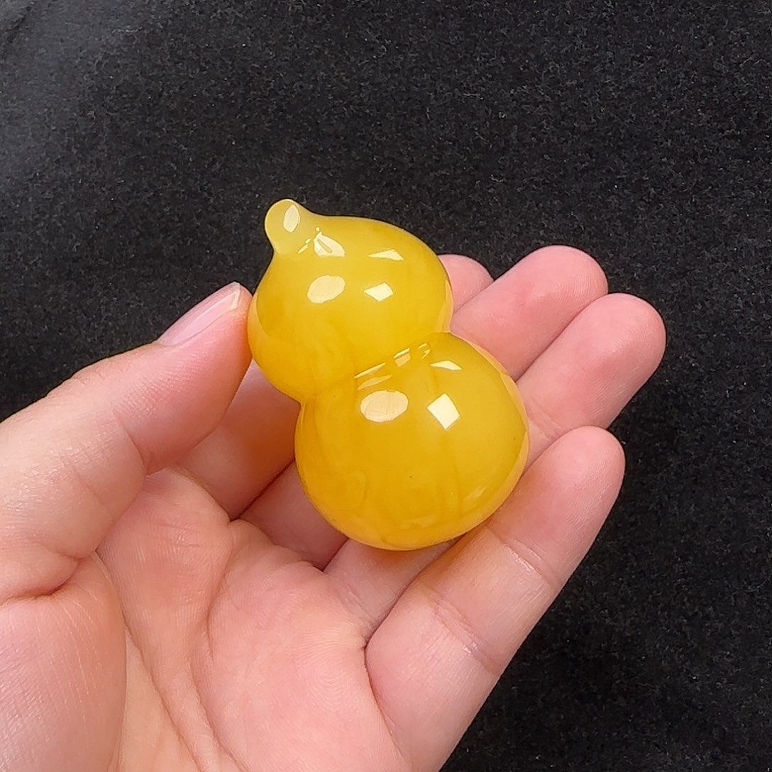 蜜蜡未镶嵌珠宝奇石