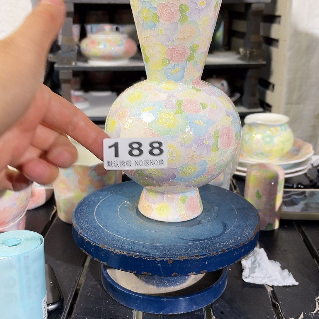 双饮款陶瓷万花瓶子微瑕