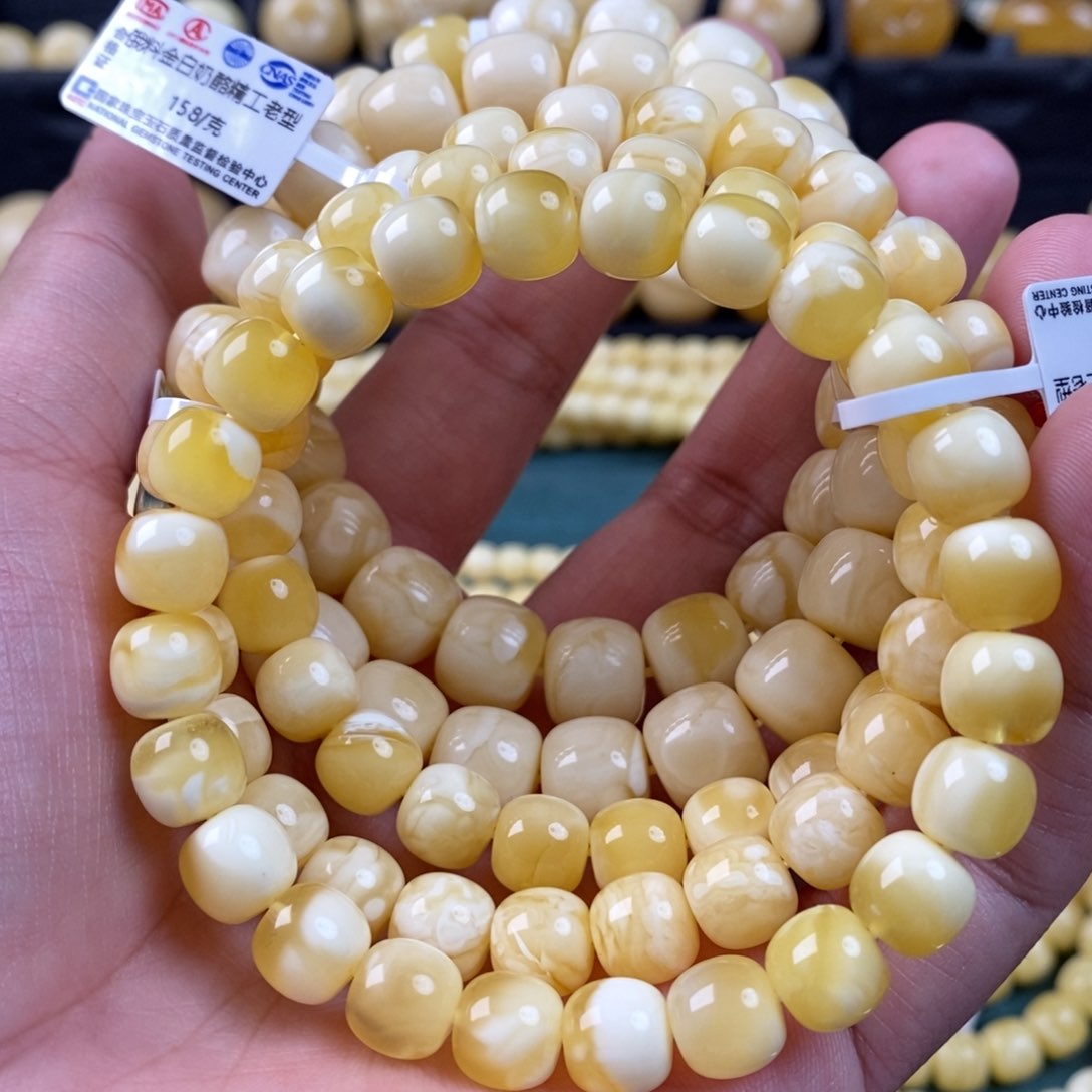 未镶嵌琥珀珠宝奇石