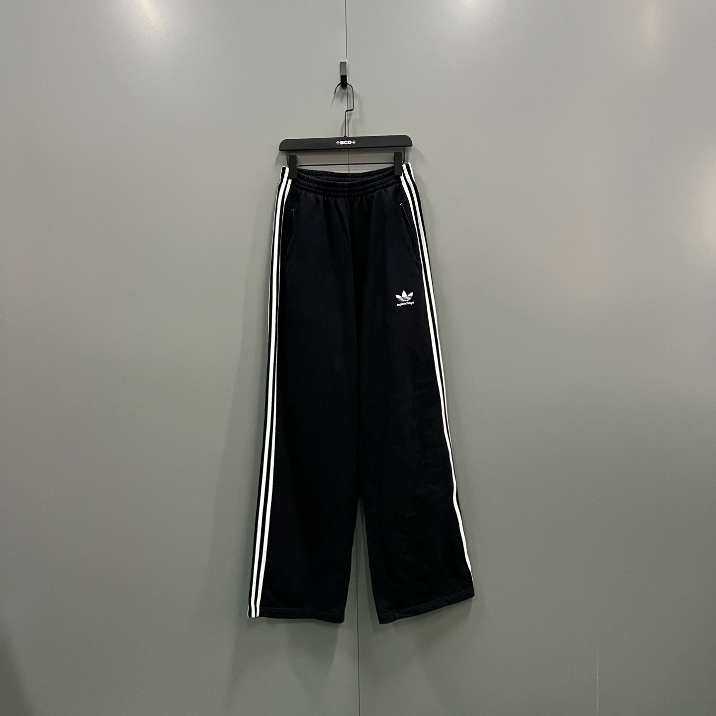99新 Balenciaga/巴黎世家 (ll) 侧边条纹logo运动裤 S码 017912