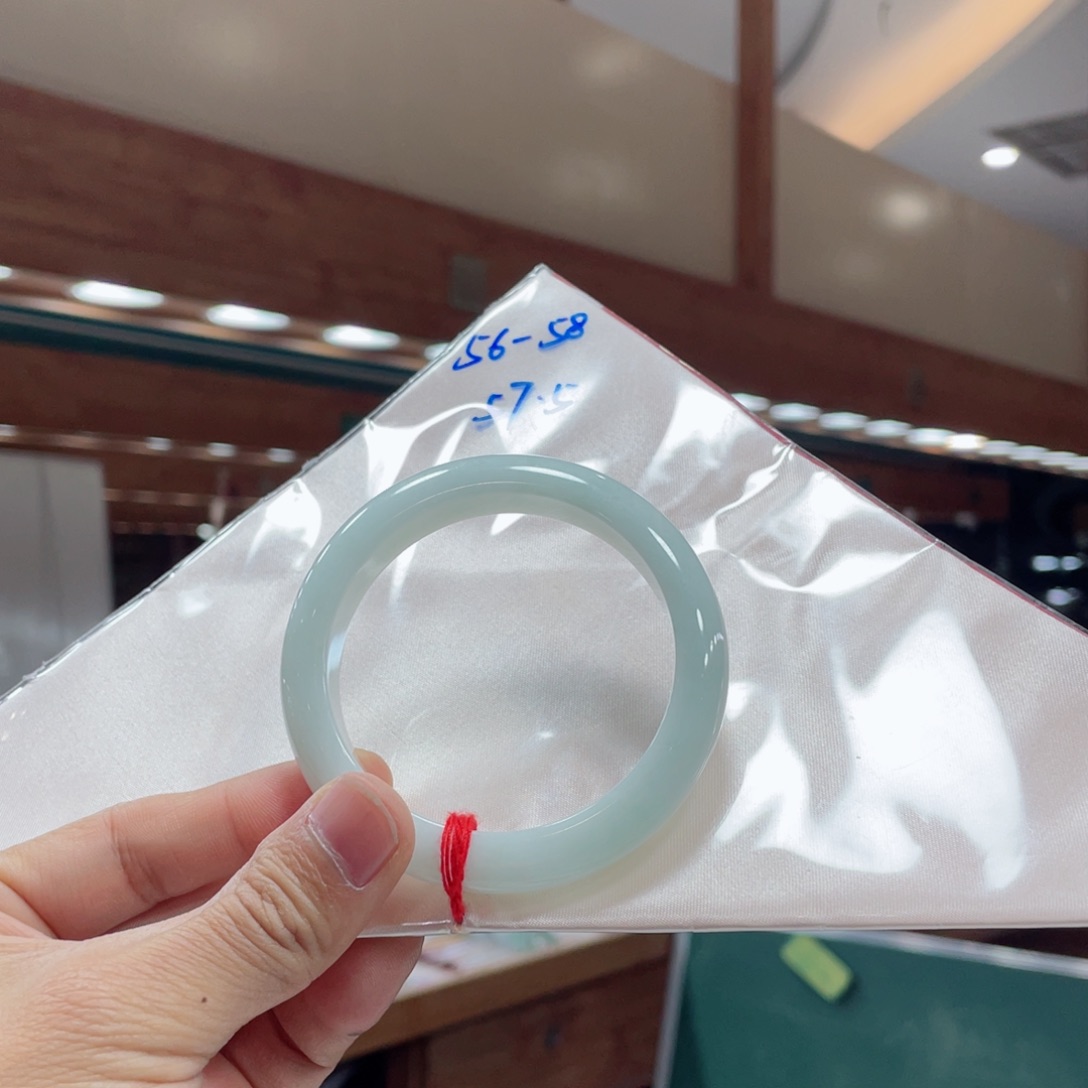 翡翠手镯未镶嵌买断