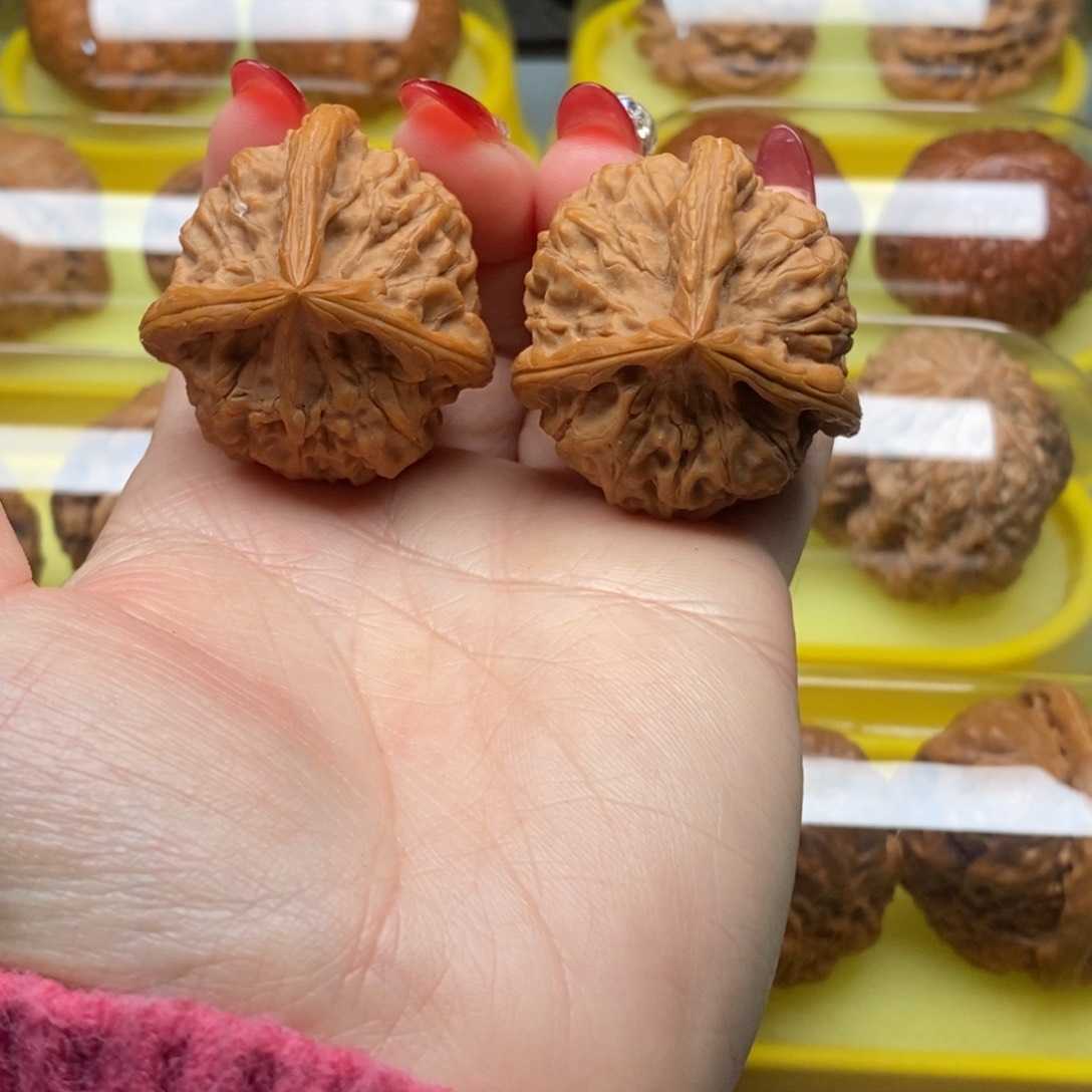 文玩核桃把件37玉玺三棱