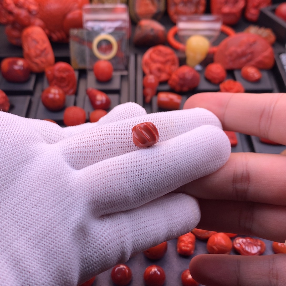 南红玛瑙未镶嵌川料原矿满色满肉转运珠10.5mm