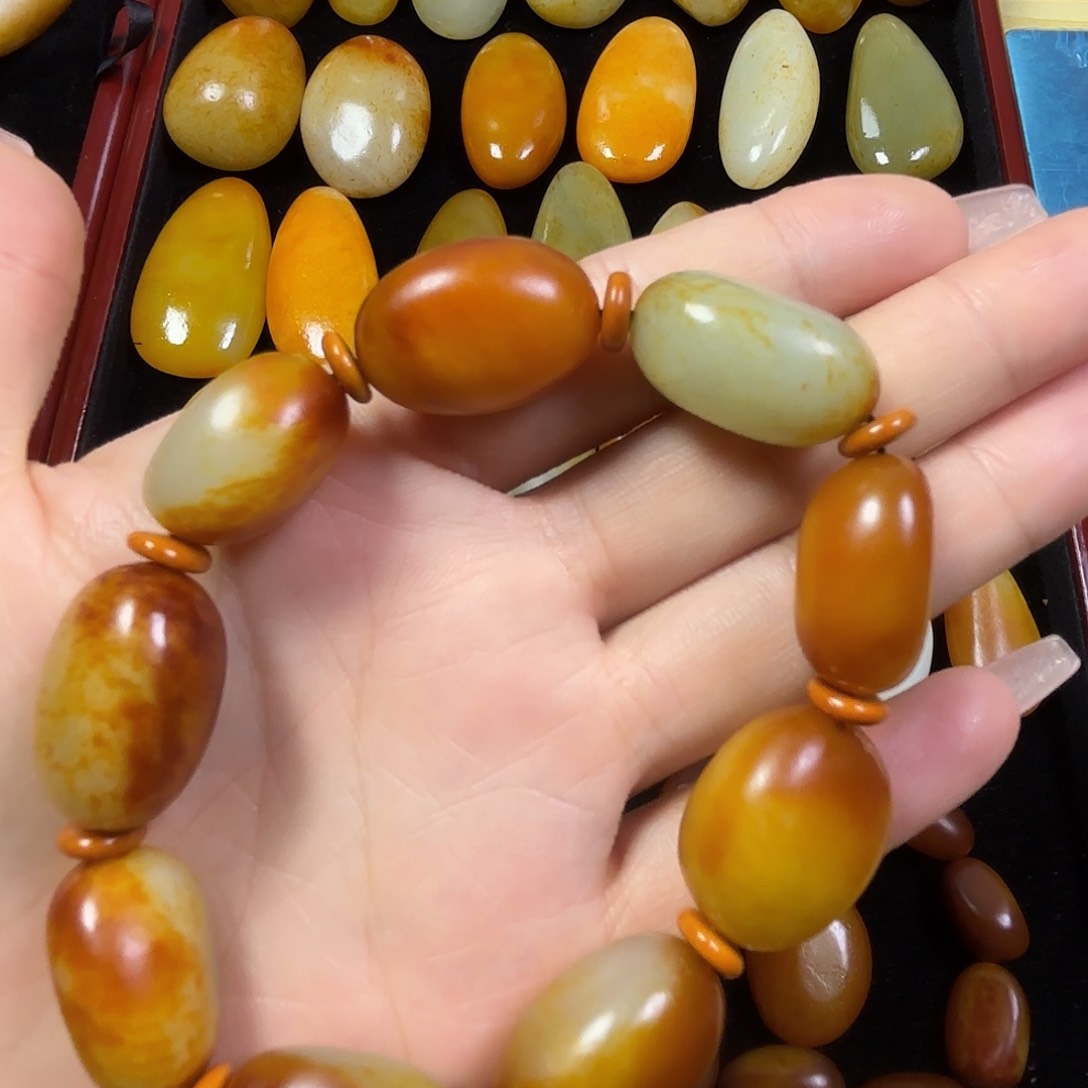 和田玉未镶嵌颈饰明