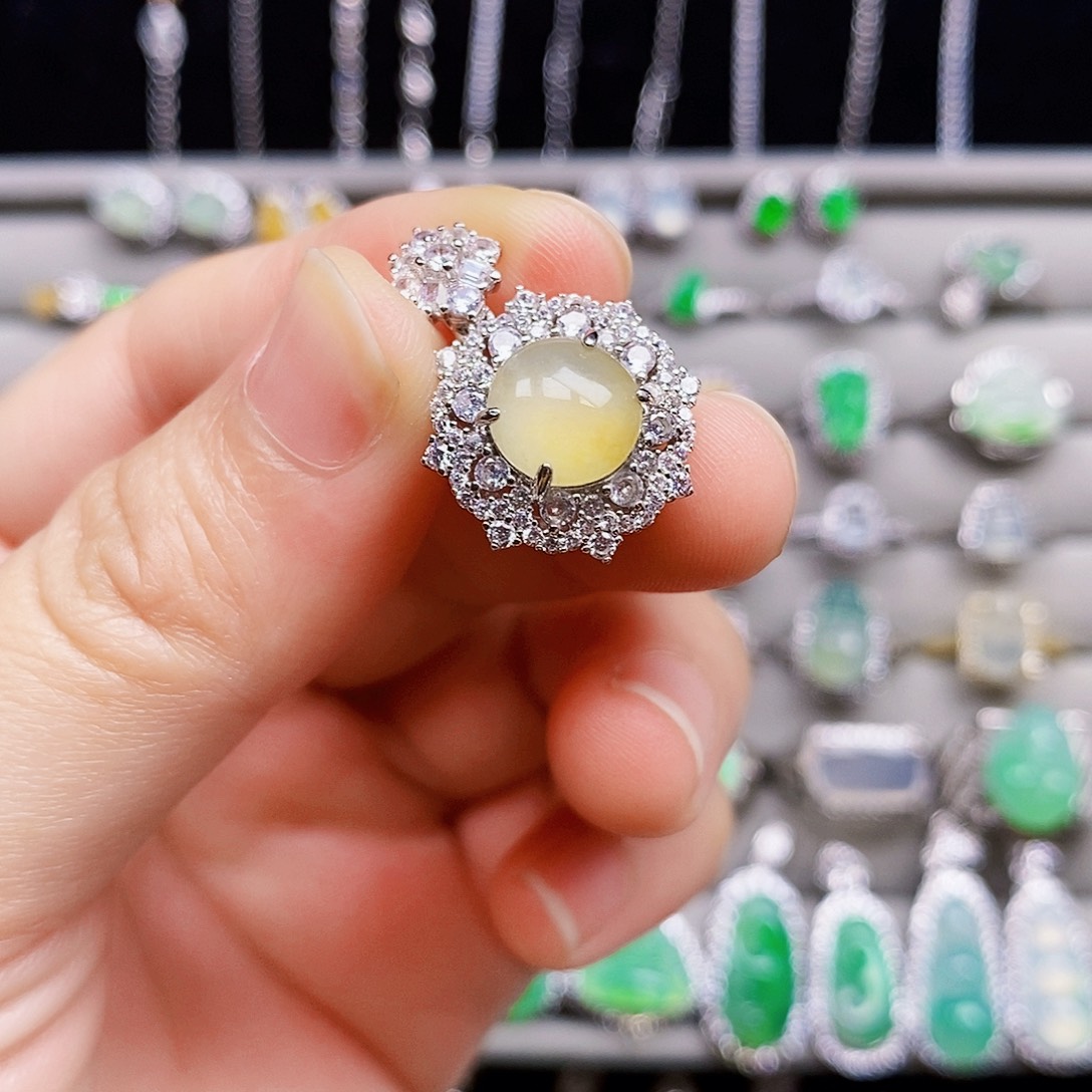 翡翠银S925镶嵌颈饰蛋面