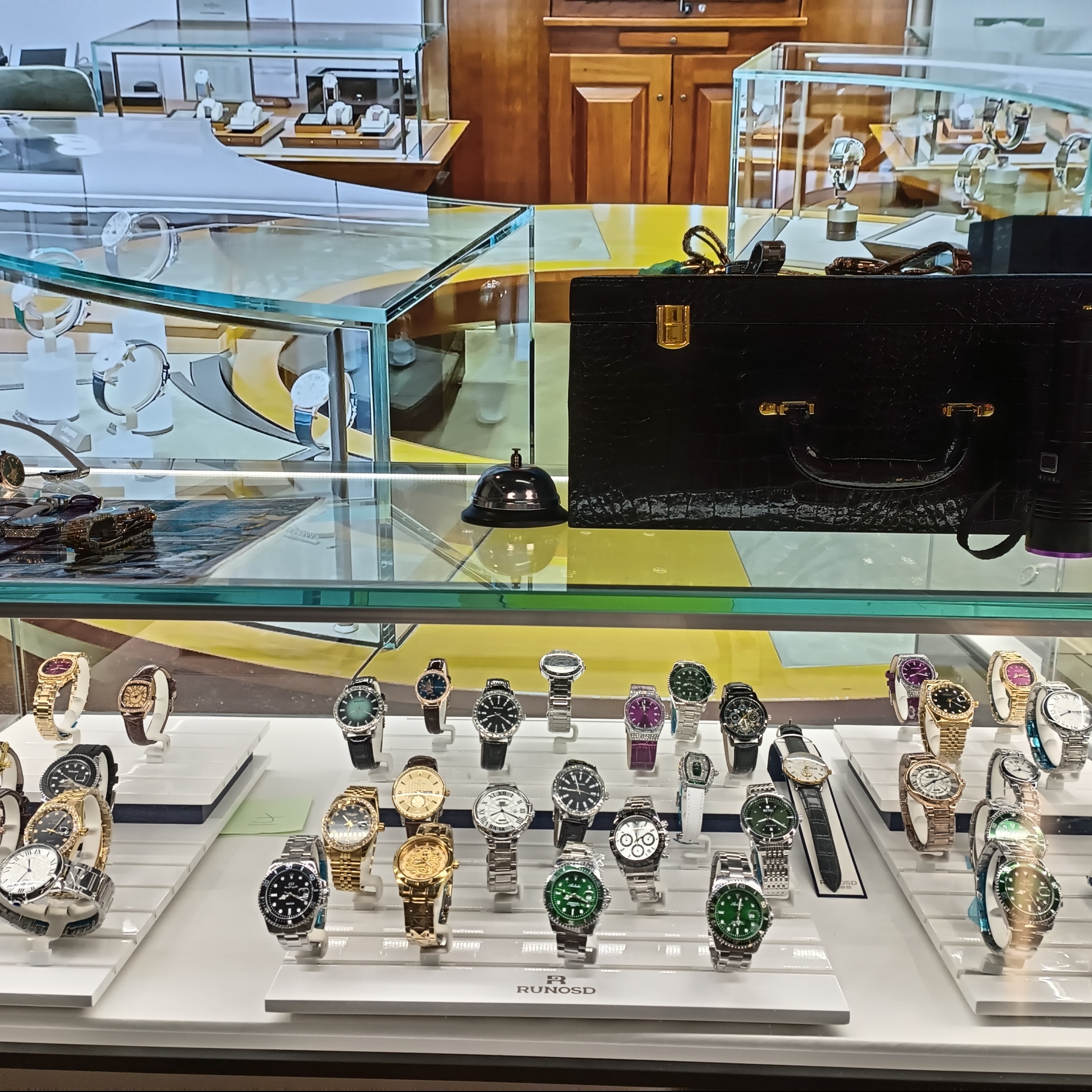 时尚经典百搭腕表气质